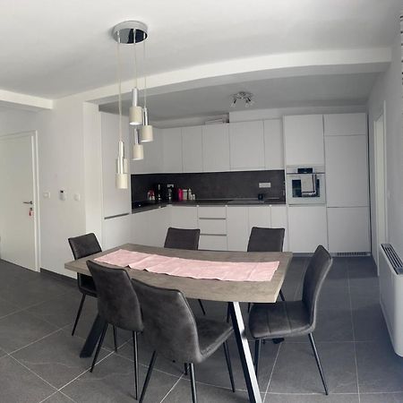 Apartmani Lana Rab Town Dış mekan fotoğraf